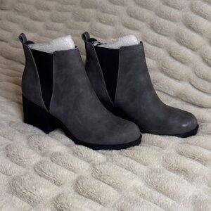 Dirty Laundry Brand Gray Ankle Boots
